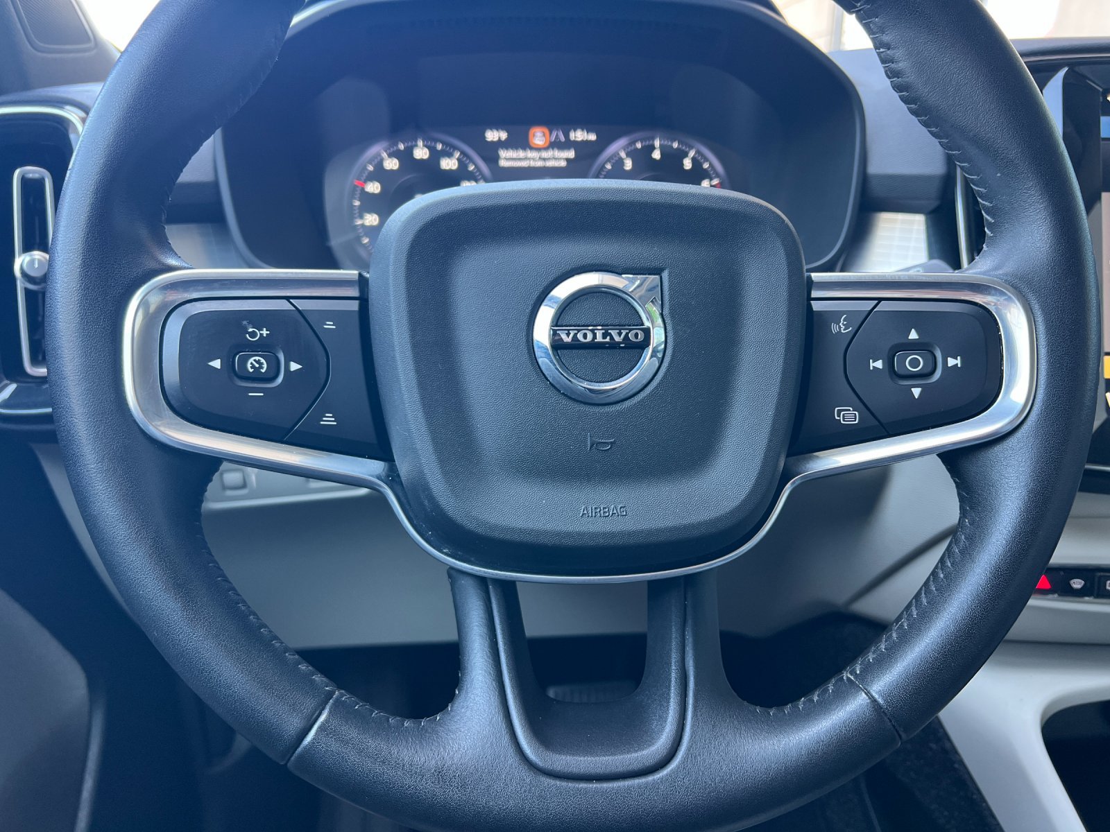 Used 2021 Volvo XC40 T5 Momentum AWD/4WD image 22