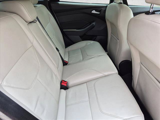 Used 2017 Ford Focus Titanium FWD image 20