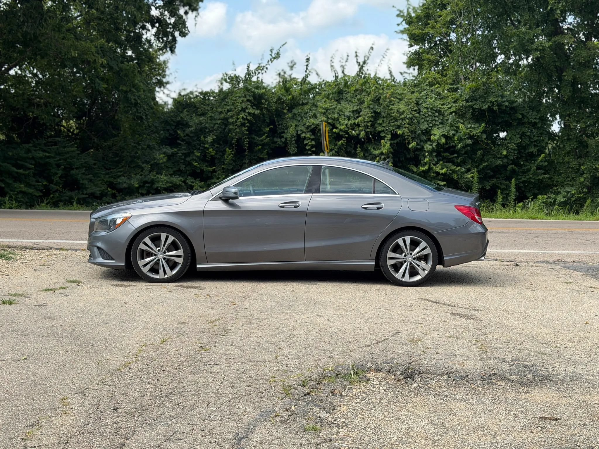 Used 2015 Mercedes-Benz CLA 250 4MATIC image 5