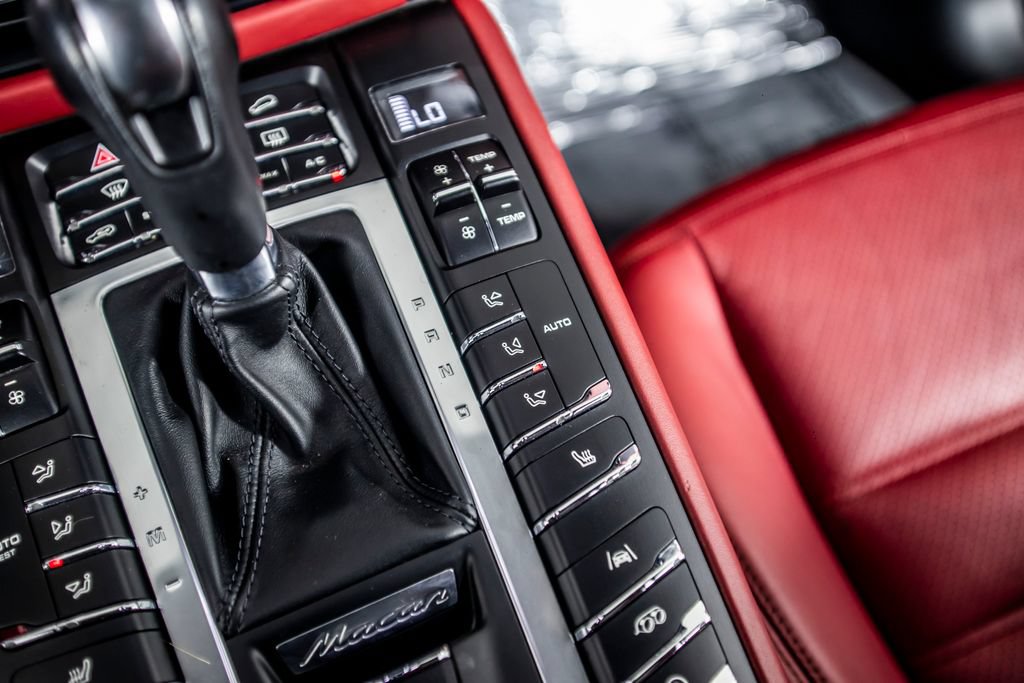 Used 2021 Porsche Macan GTS AWD/4WD image 33