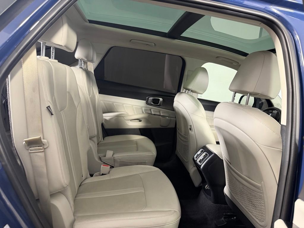 Used 2024 Kia Sorento SX image 28