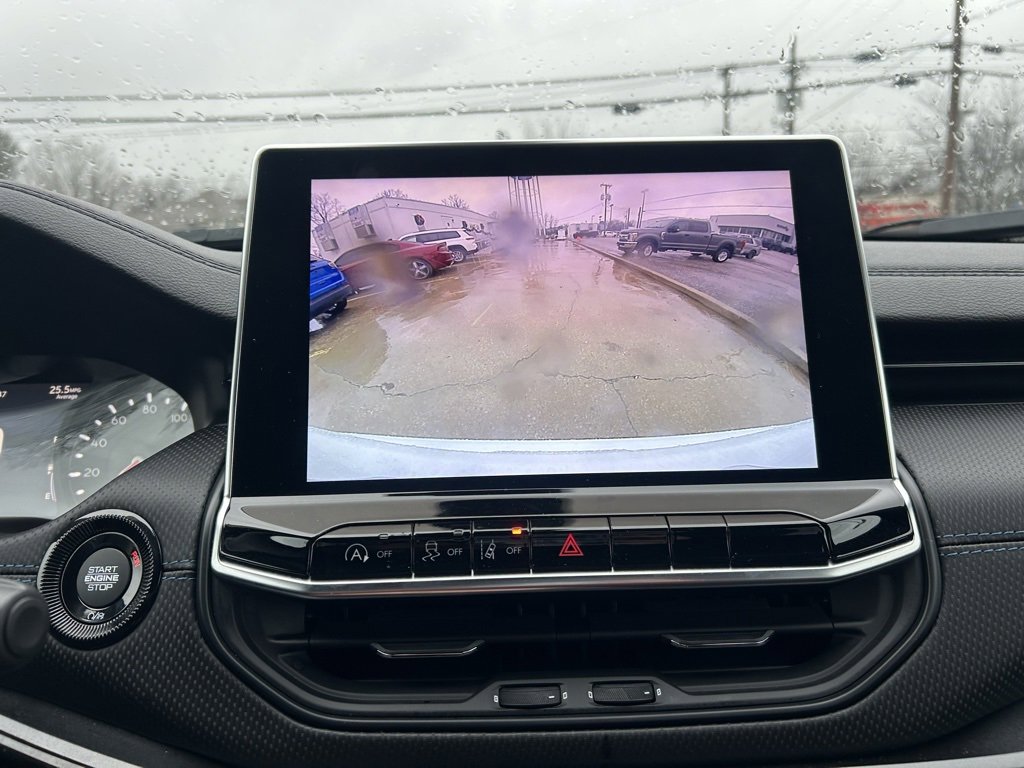 Used 2025 Jeep Compass Latitude w/ Altitude Special Edition image 21