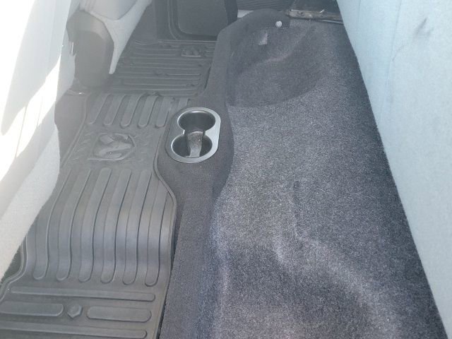 Used 2015 RAM 1500 Express image 29