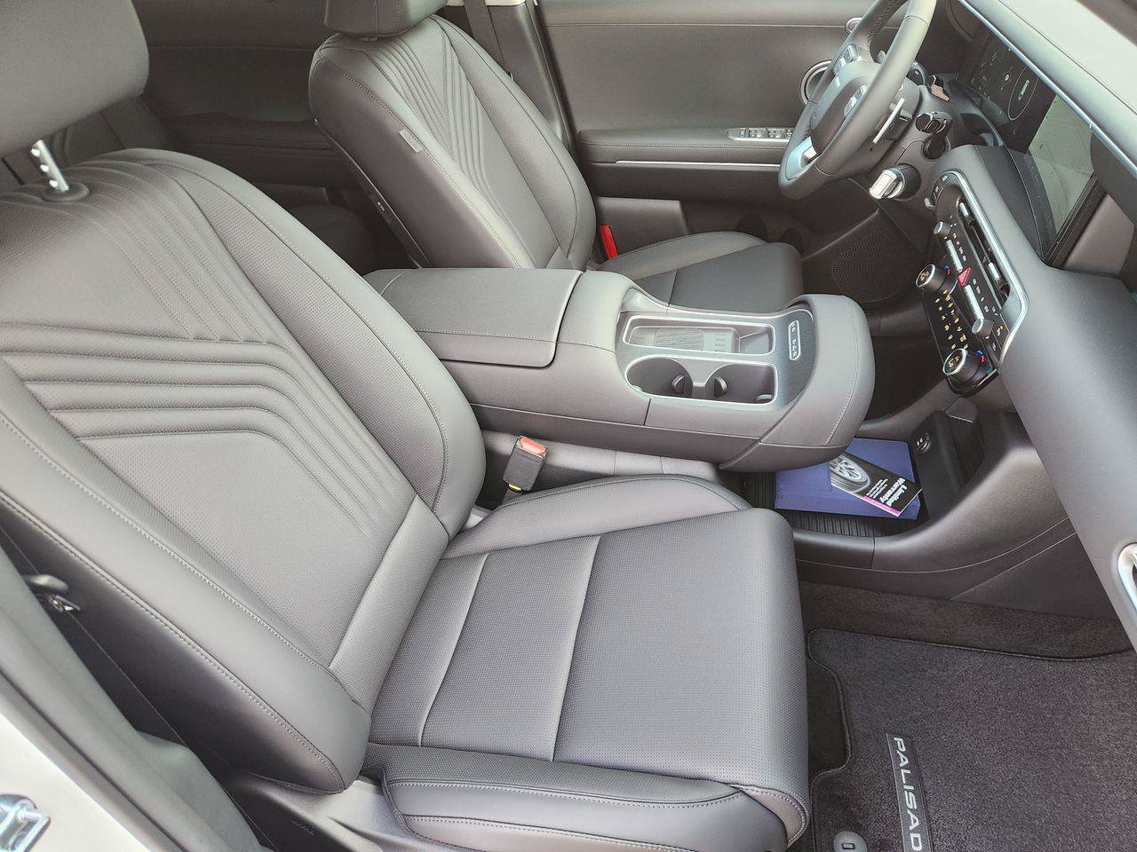 New 2026 Hyundai Palisade SEL Premium FWD image 11