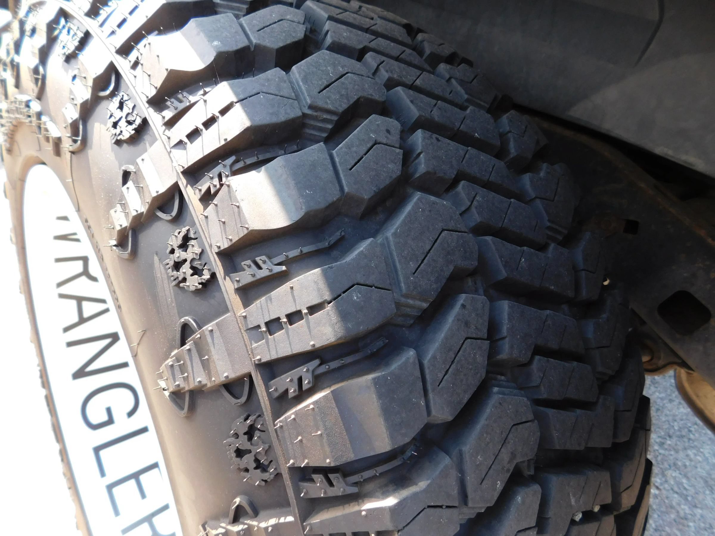 Used 2015 Jeep Wrangler Unlimited Sport w/ Quick Order Package 24S AWD/4WD image 10