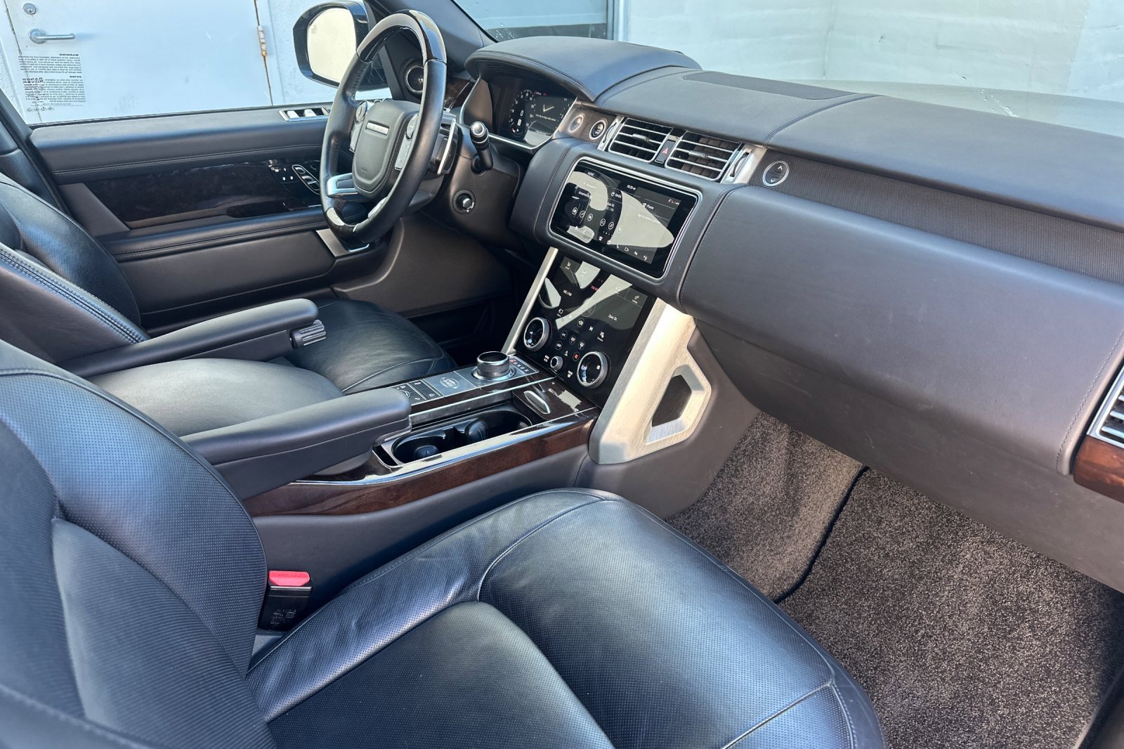 Used 2019 Land Rover Range Rover Long Wheelbase Autobiography image 15