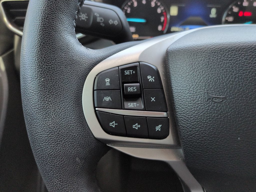 Used 2023 Ford Explorer XLT w/ Equipment Group 202A RWD image 25