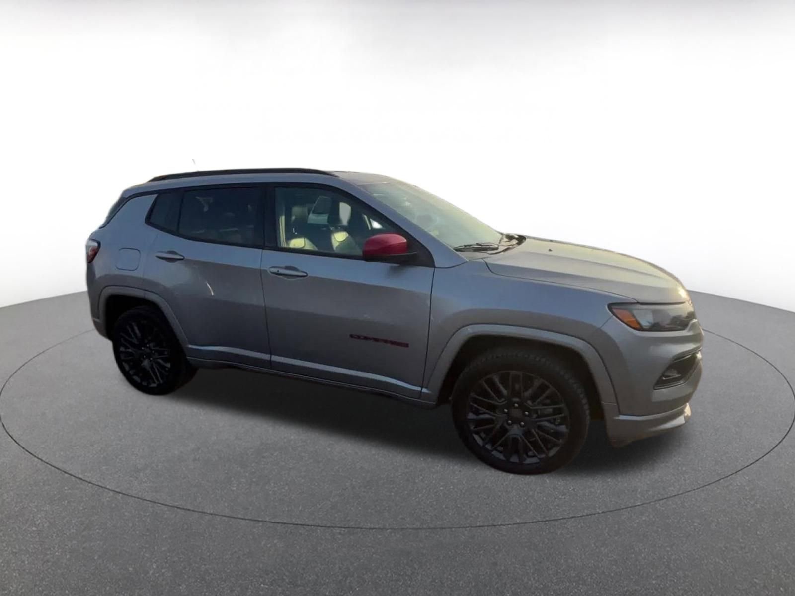 Used 2023 Jeep Compass Limited image 2