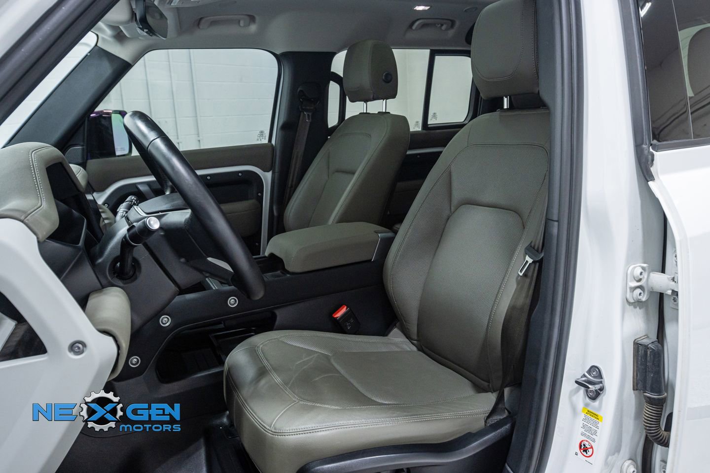 Used 2023 Land Rover Defender 110 S image 22