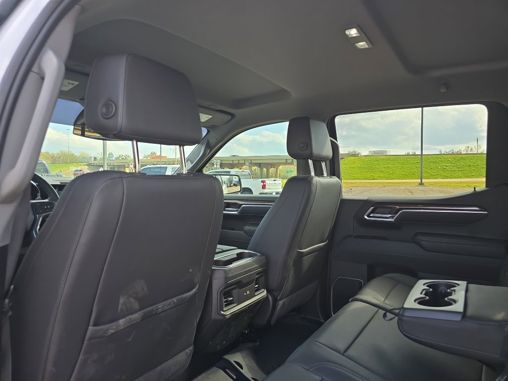 Used 2025 Chevrolet Silverado 1500 LT image 10