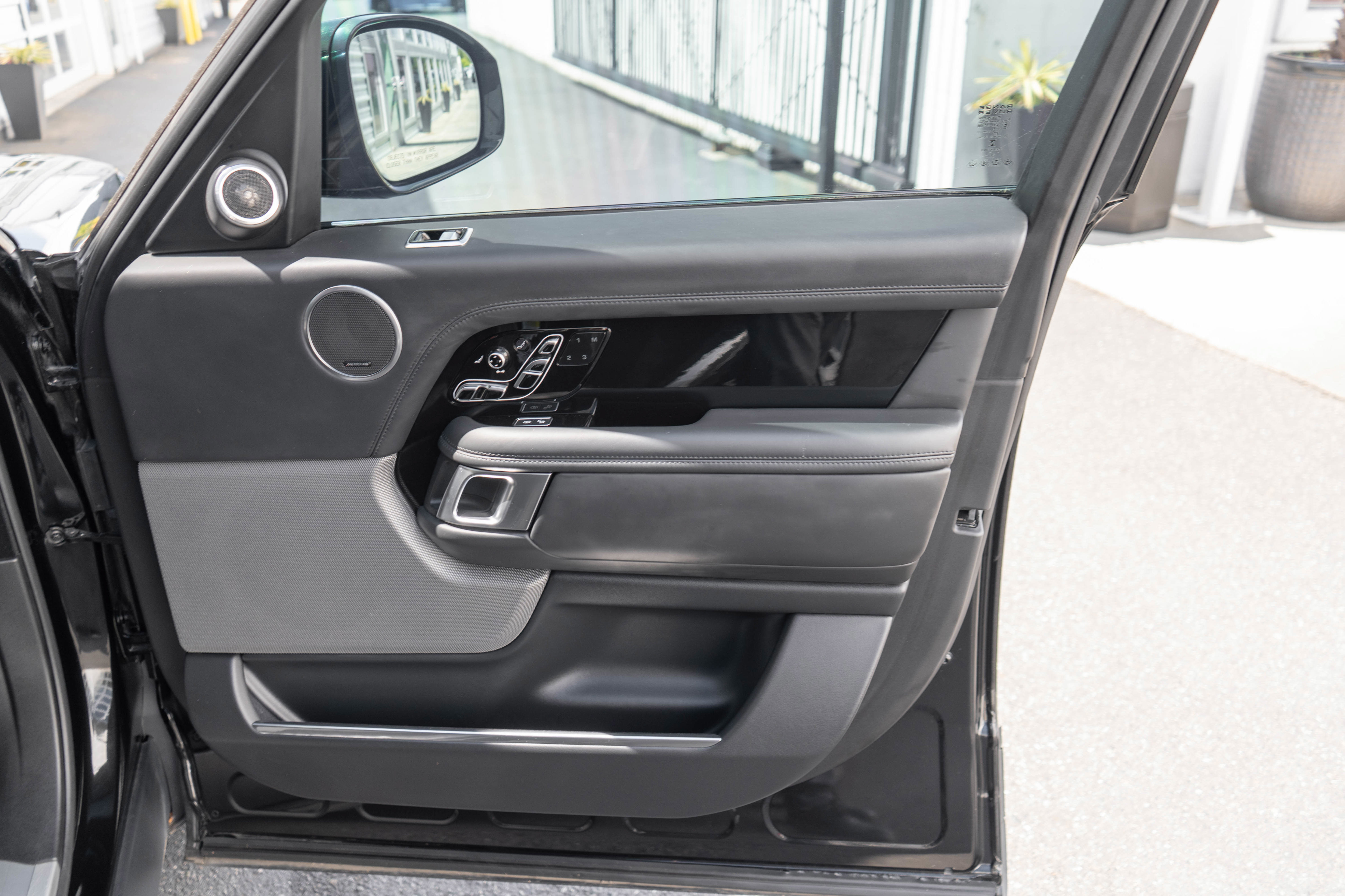 Used 2019 Land Rover Range Rover Autobiography AWD/4WD image 30