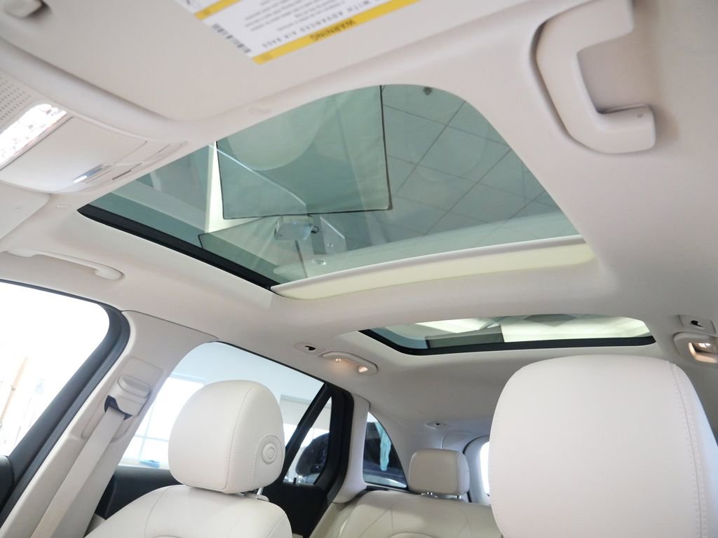 Used 2022 Mercedes-Benz GLC 300 4MATIC image 27