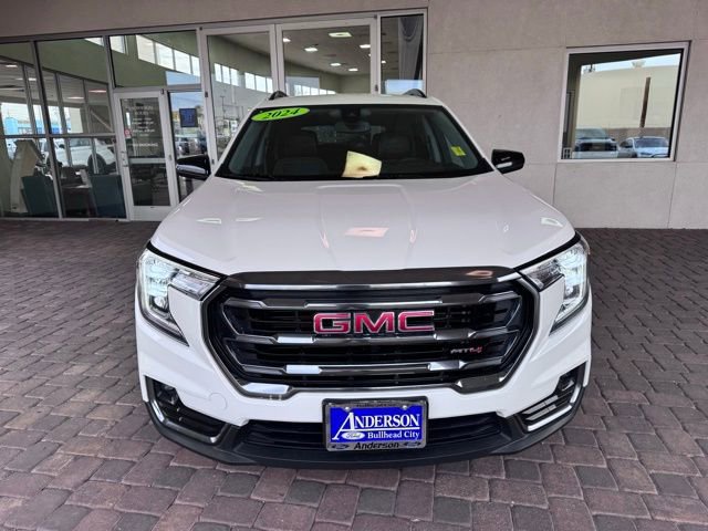 Used 2024 GMC Terrain AT4 image 8