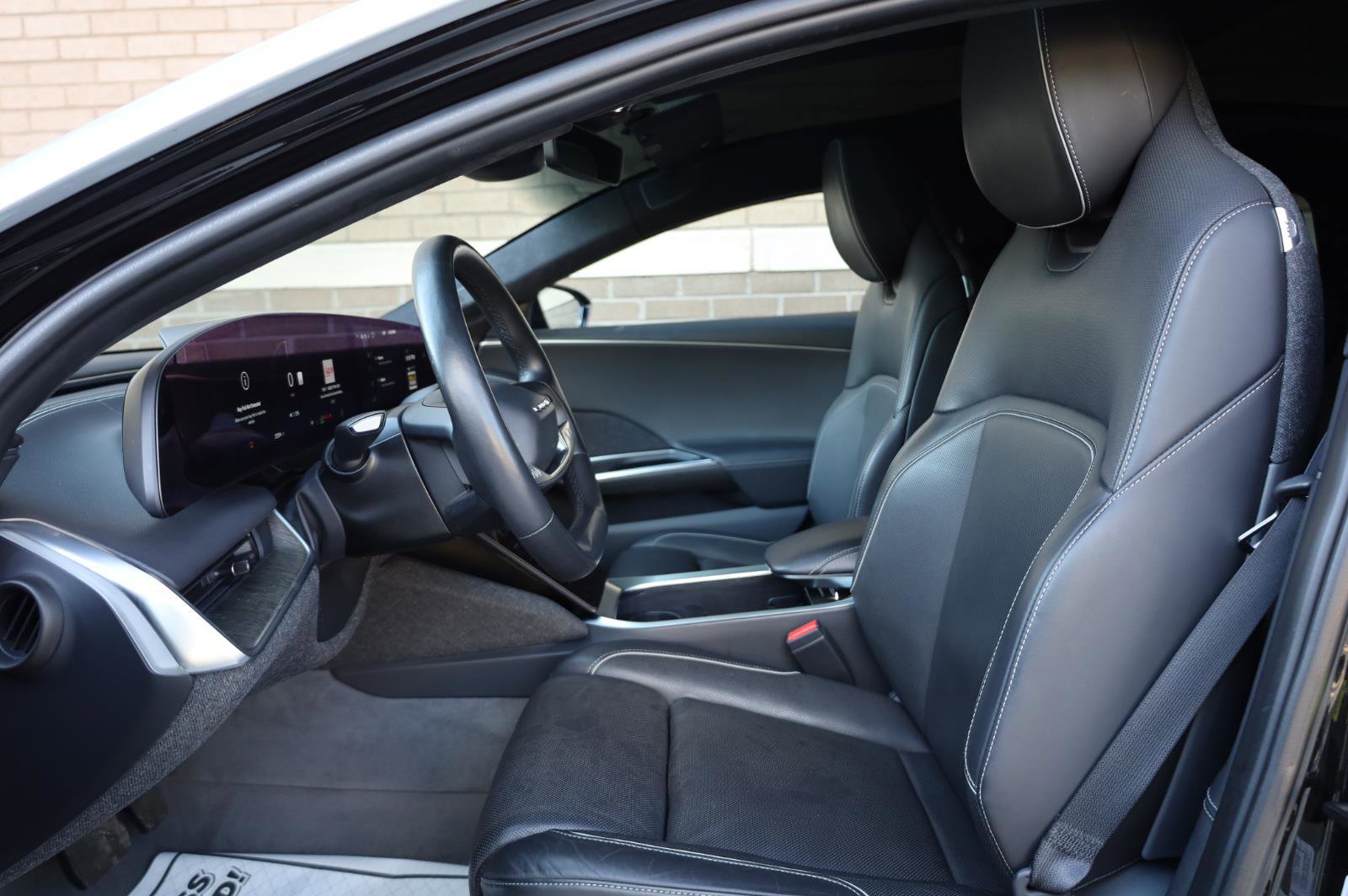 Used 2023 Lucid Air Touring AWD/4WD image 16