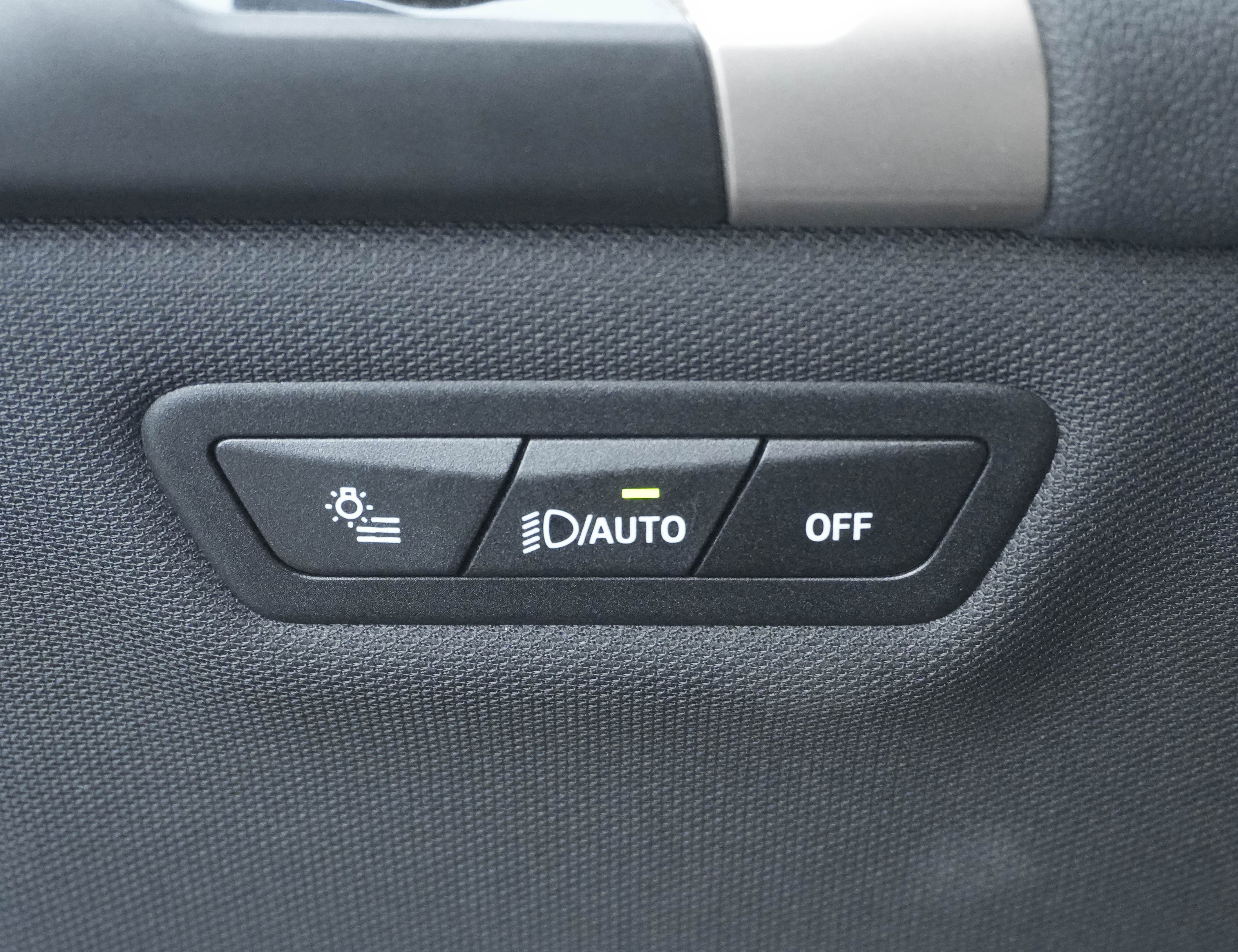 Certified 2023 BMW iX xDrive50 w/ Ultimate Package image 16