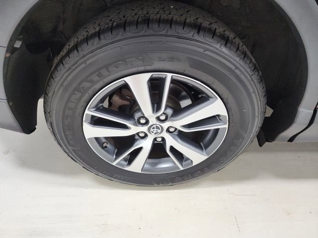 Used 2017 Toyota RAV4 XLE image 36