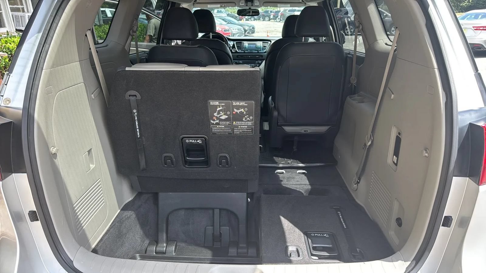 Used 2016 Kia Sedona EX FWD image 19