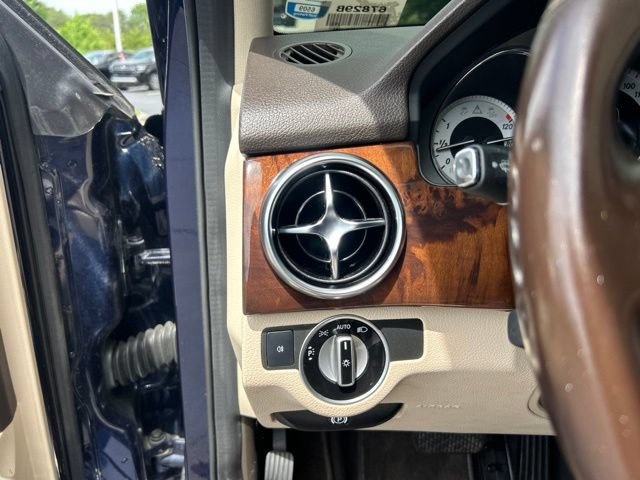 Used 2015 Mercedes-Benz GLK 350 4MATIC image 26