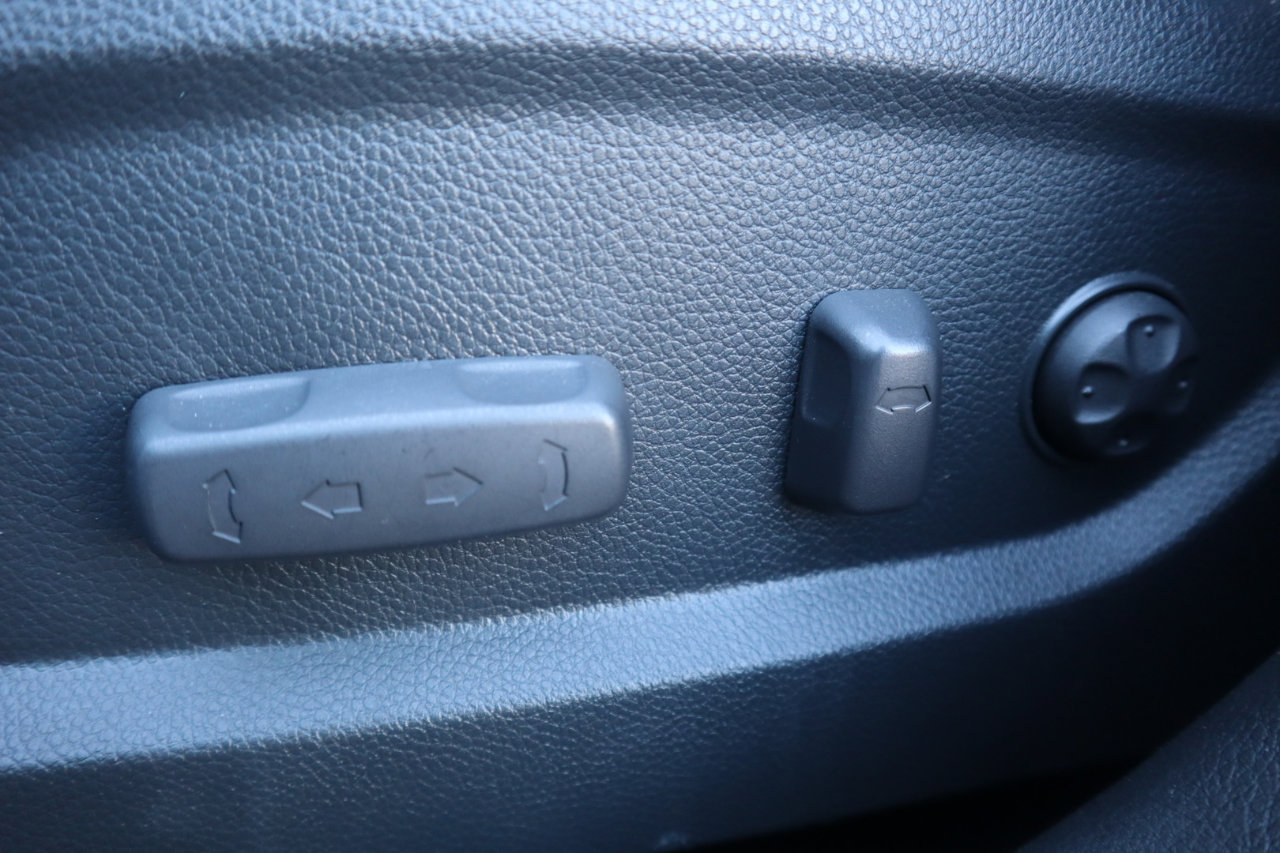 Used 2017 Hyundai Santa Fe AWD w/ SE Ultimate Tech Package 03 image 66