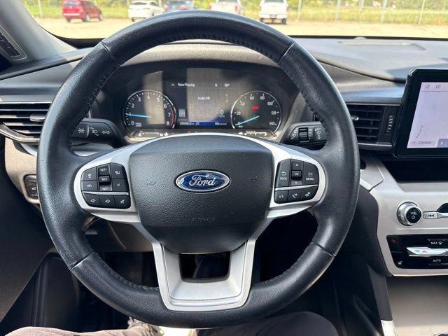 Certified 2023 Ford Explorer XLT w/ Equipment Group 202A AWD/4WD image 25