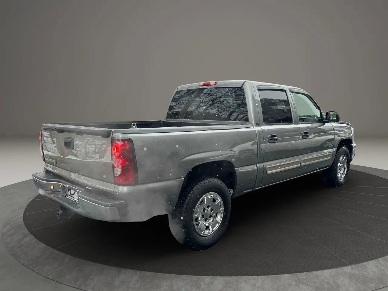 Used 2006 Chevrolet Silverado 1500 LT w/ Light Duty Power Package AWD/4WD image 5