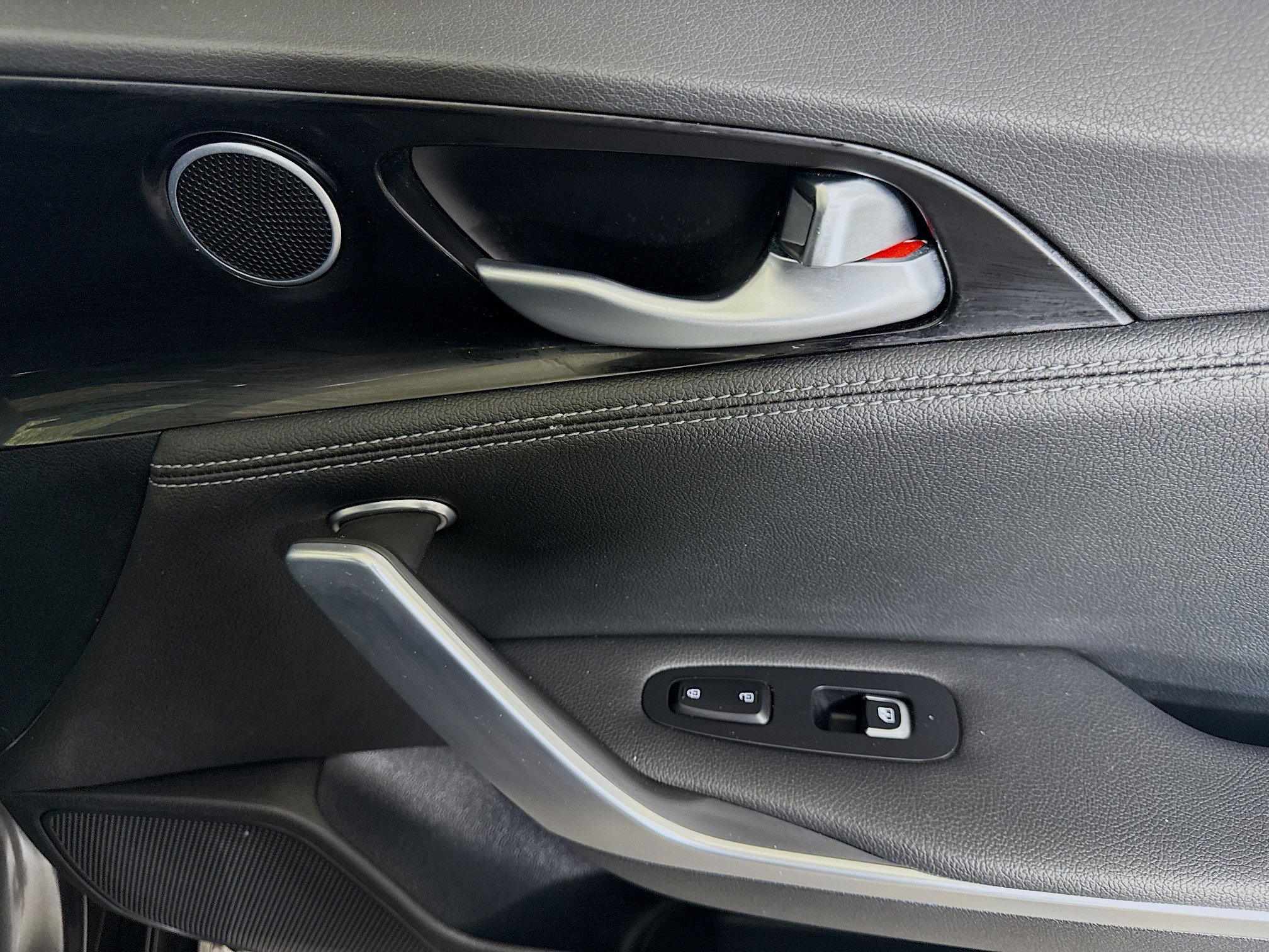 Used 2020 Kia Stinger GT-Line image 31