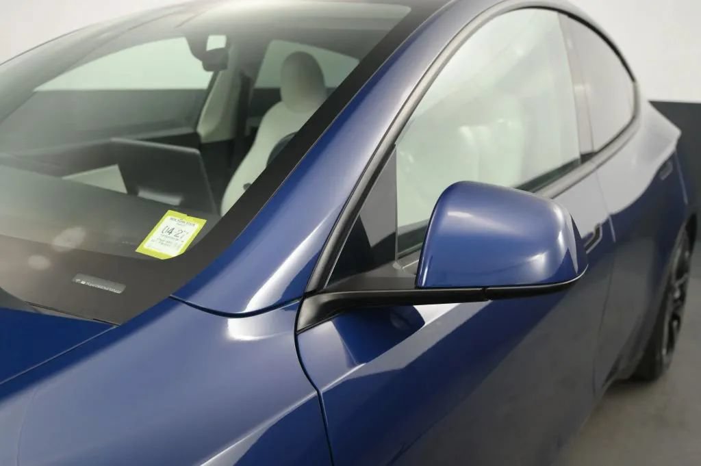 Used 2022 Tesla Model Y Performance AWD/4WD image 11