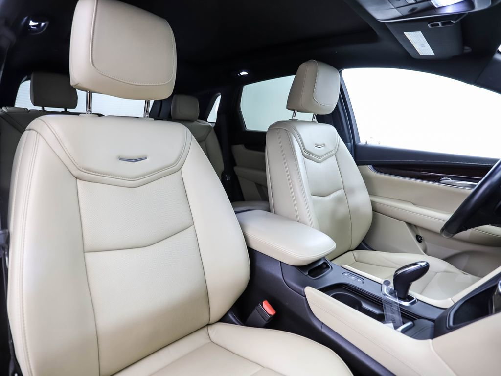Used 2019 Cadillac XT5 Luxury image 33