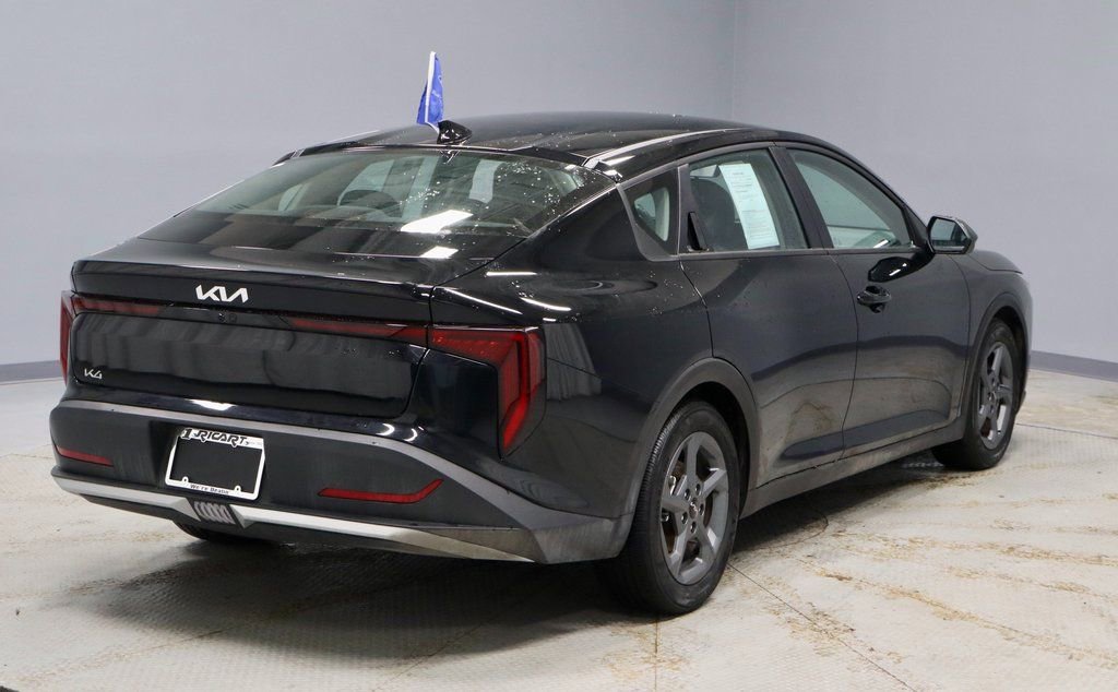 Used 2025 Kia K4 LXS image 10