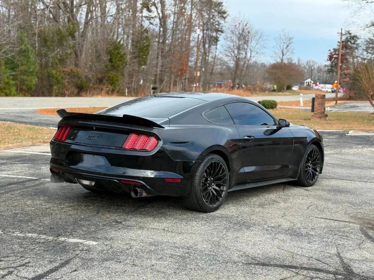Used 2016 Ford Mustang GT w/ GT Performance Package image 3