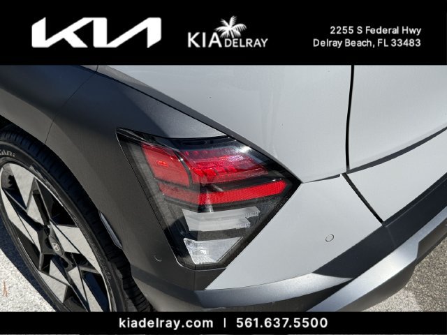 Used 2024 Hyundai Kona Limited FWD image 7