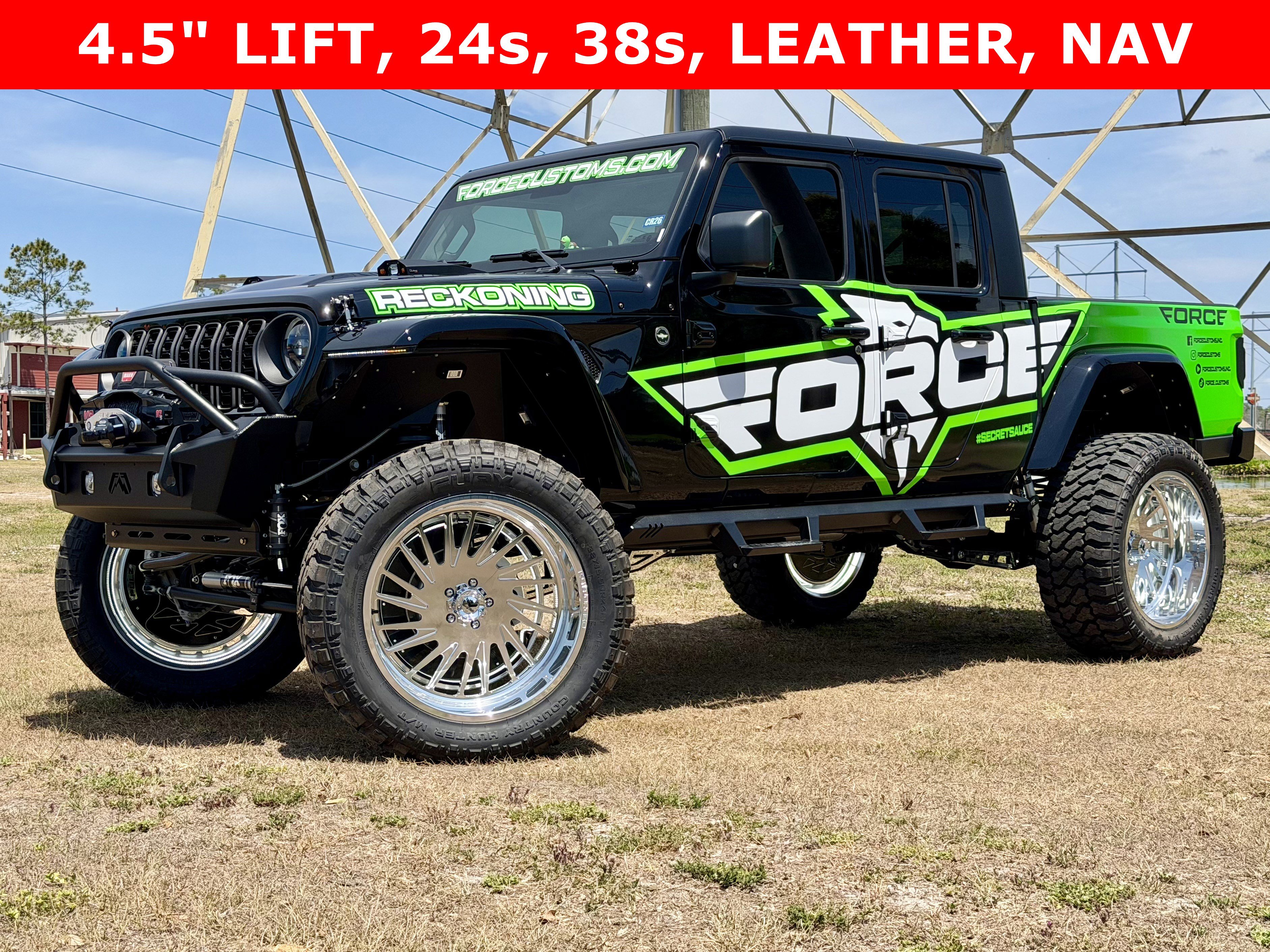Used 2024 Jeep Gladiator Sport AWD/4WD image 1