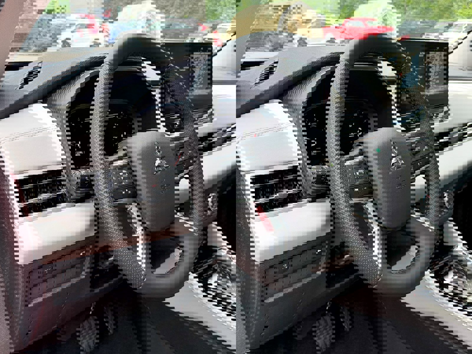 New 2025 Mitsubishi Outlander AWD image 3
