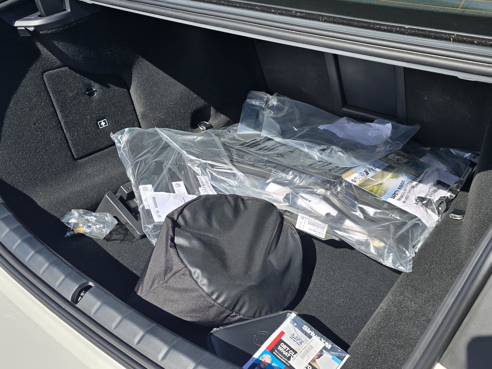 New 2026 BMW 750e xDrive image 11