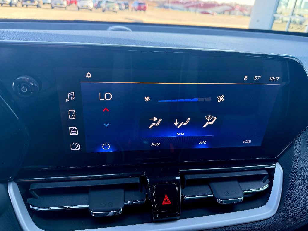 New 2025 Chevrolet TrailBlazer LT w/ Convenience Package image 19