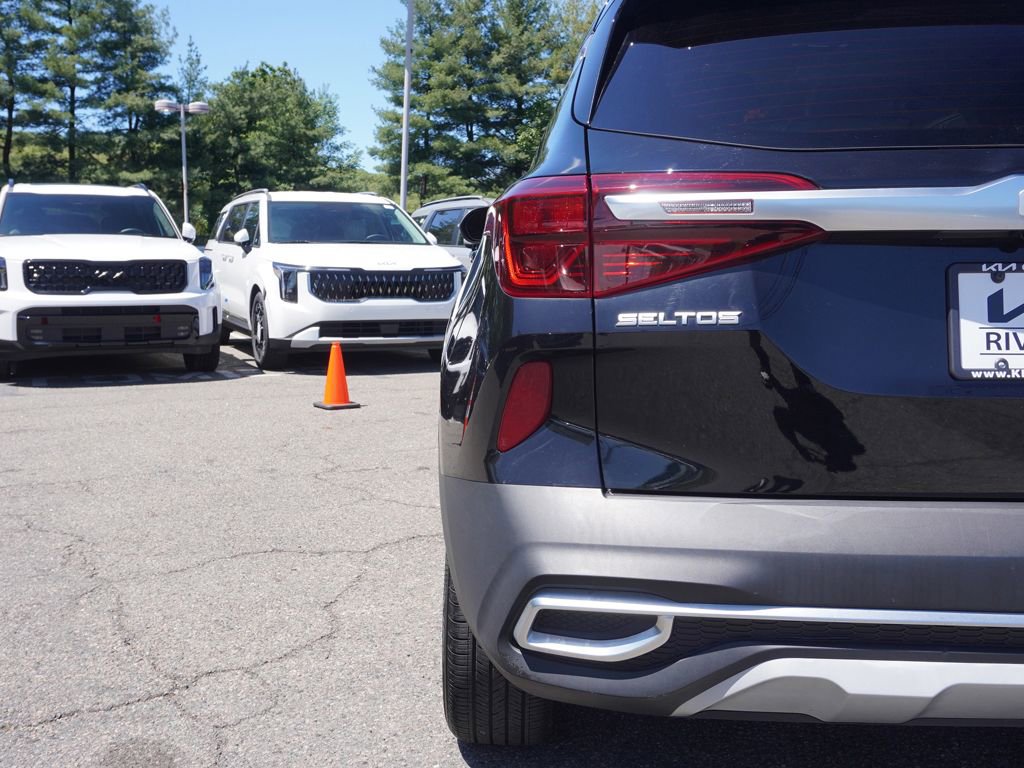 Used 2023 Kia Seltos S AWD/4WD image 15