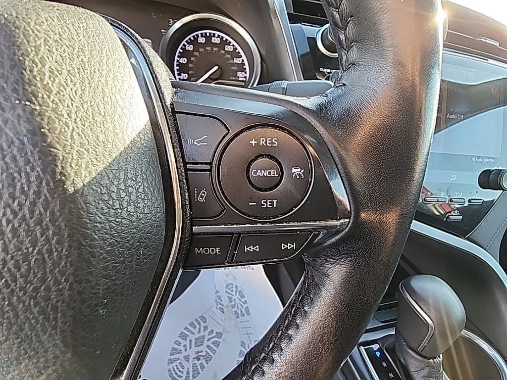 Used 2019 Toyota Camry XLE image 17