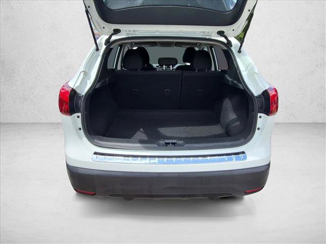 Used 2018 Nissan Rogue Sport S w/ S Appearance Package FWD image 6