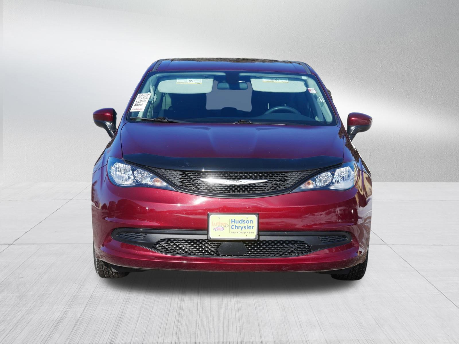 Used 2022 Chrysler Voyager LX video 2