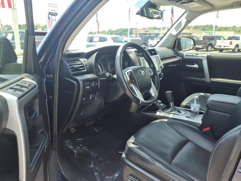 Used 2023 Toyota 4Runner Limited AWD/4WD image 6