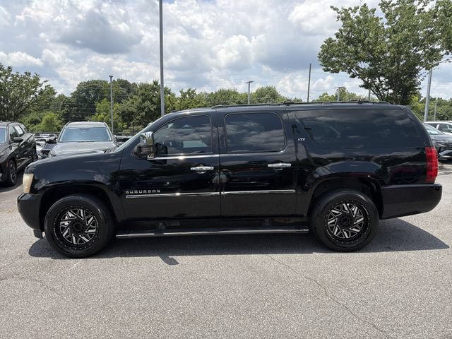 Used 2011 Chevrolet Suburban LTZ RWD image 4