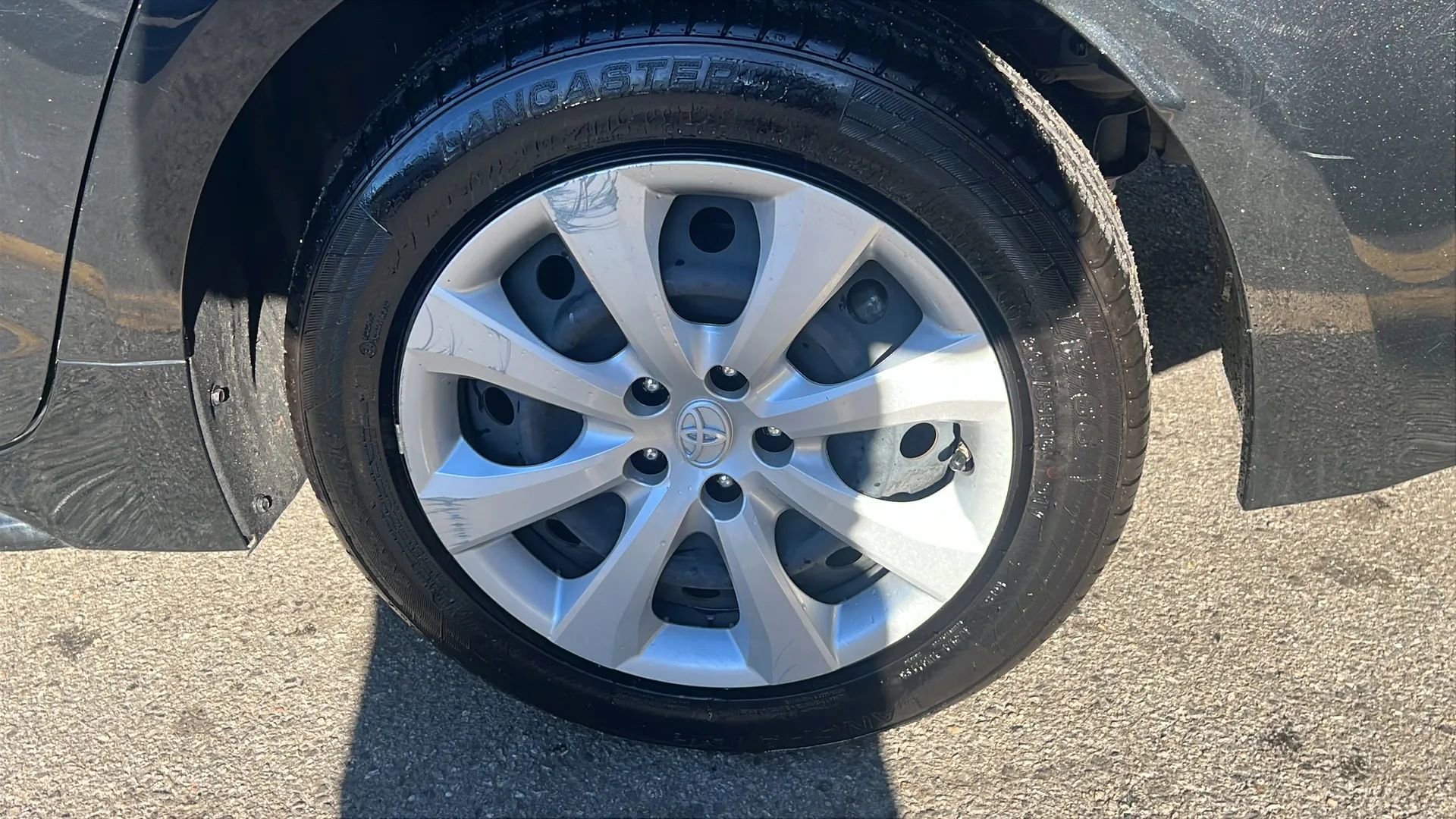 Used 2022 Toyota Corolla LE image 10