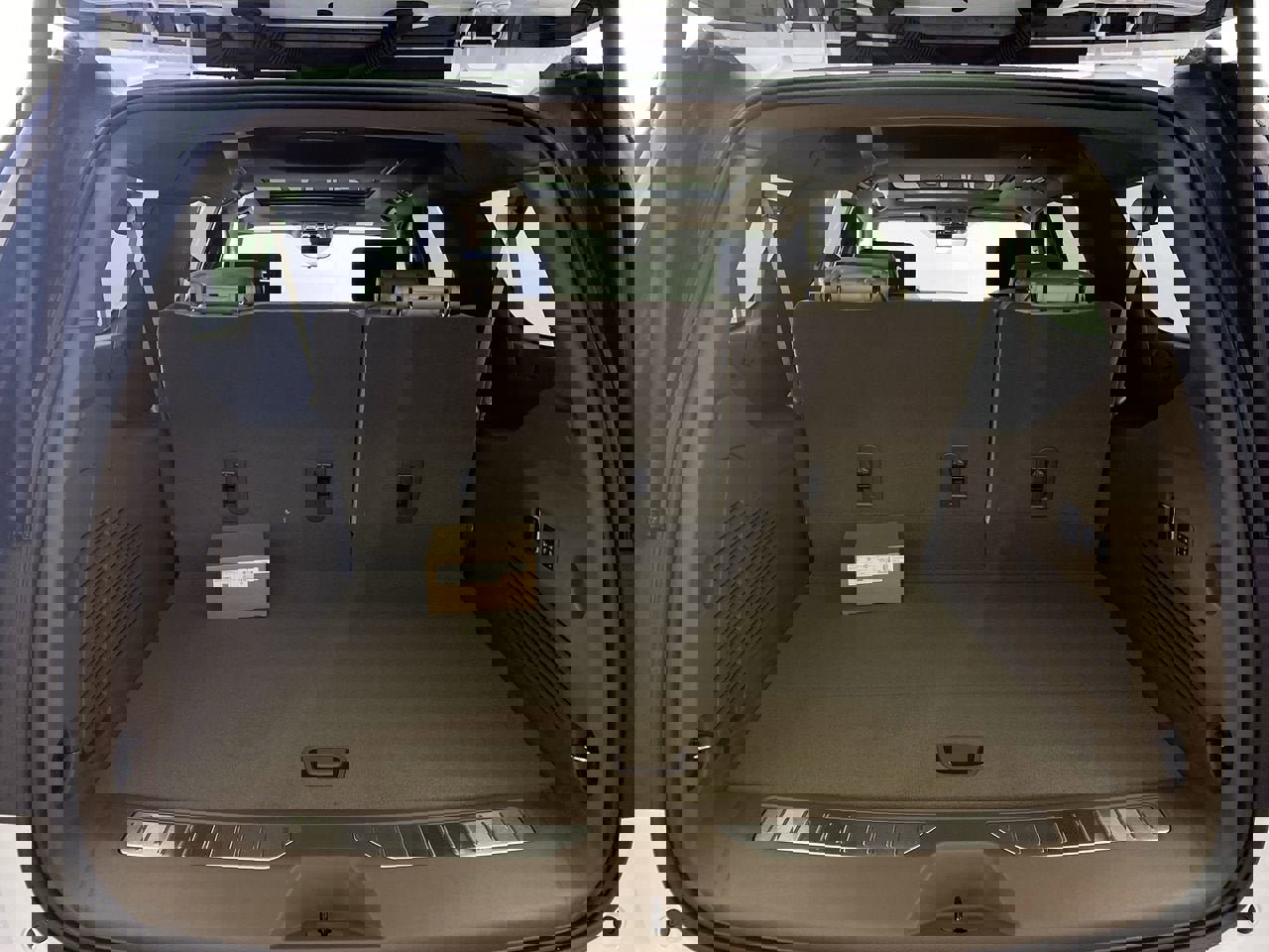 New 2026 GMC Yukon XL Denali w/ Denali Reserve Package image 25
