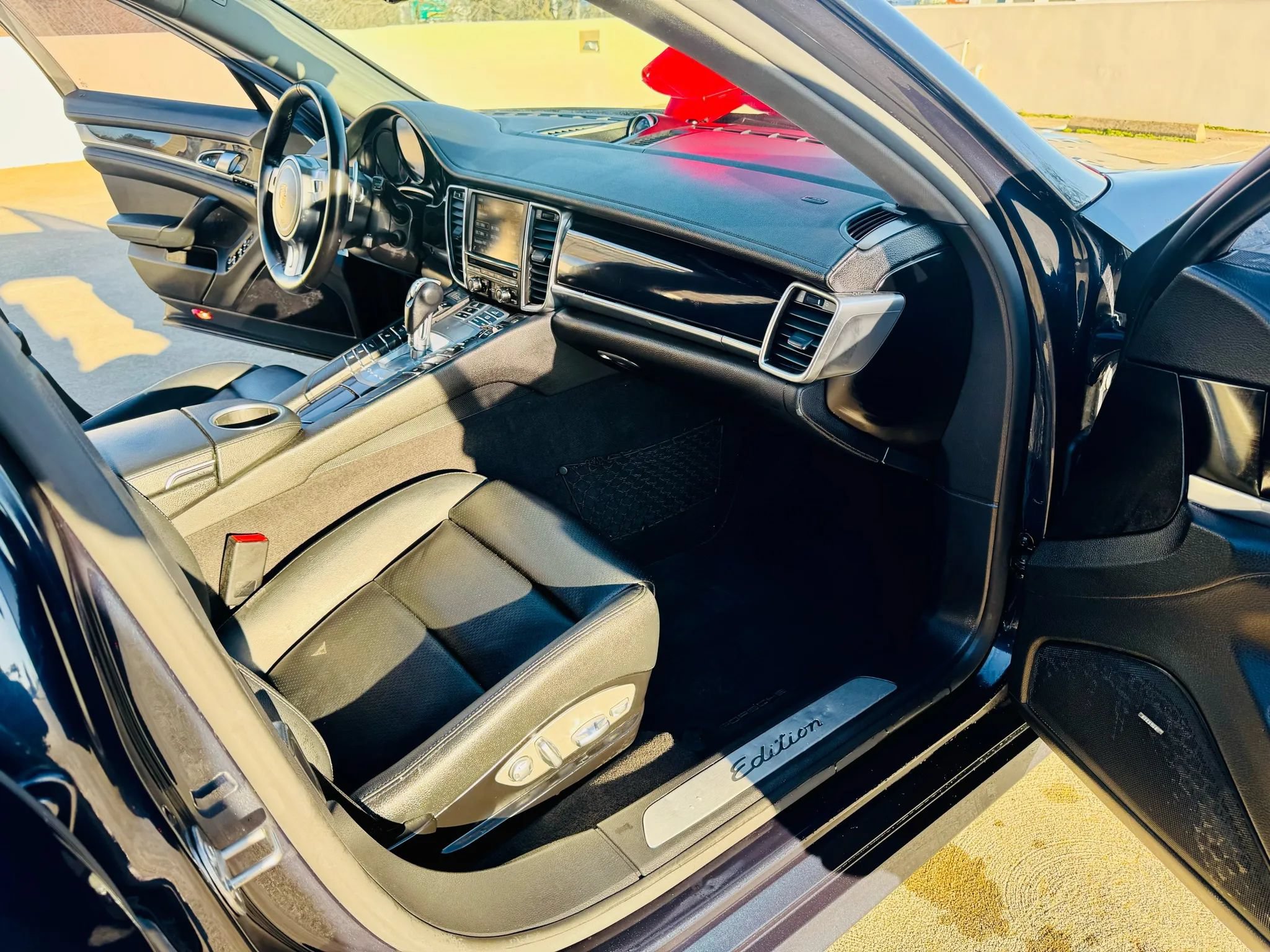 Used 2016 Porsche Panamera Edition RWD image 21