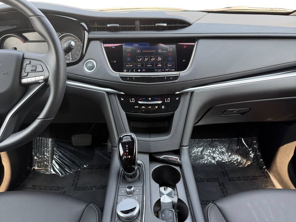 Used 2025 Cadillac XT6 Luxury AWD/4WD image 12