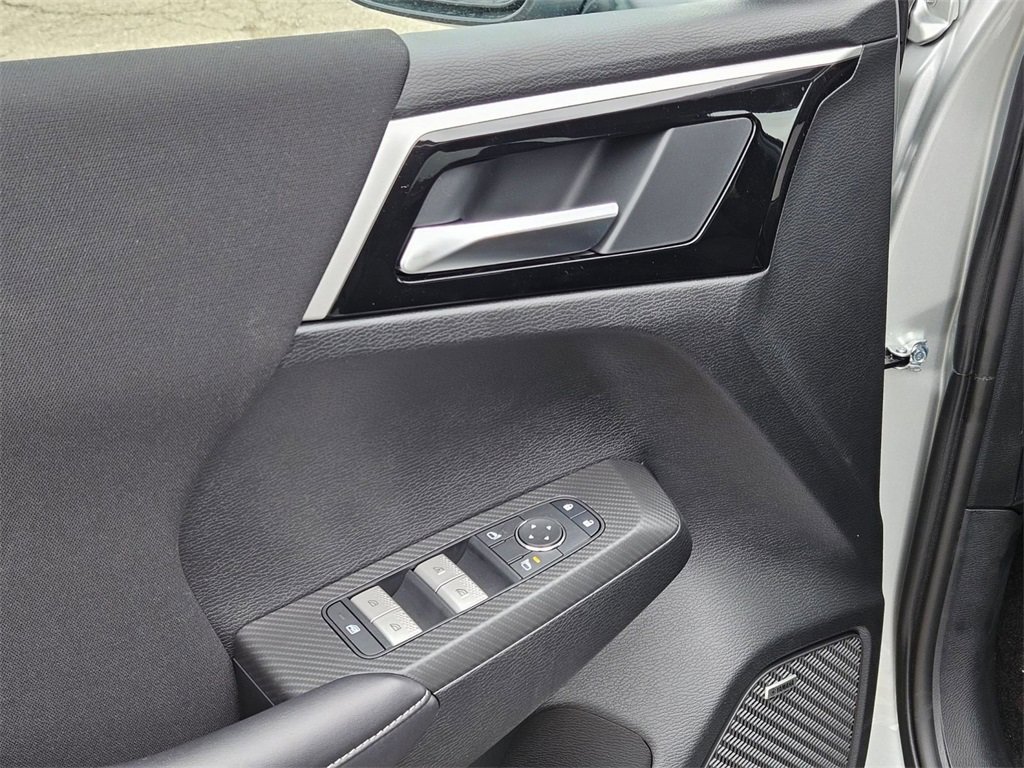 New 2025 Mitsubishi Outlander ES image 15