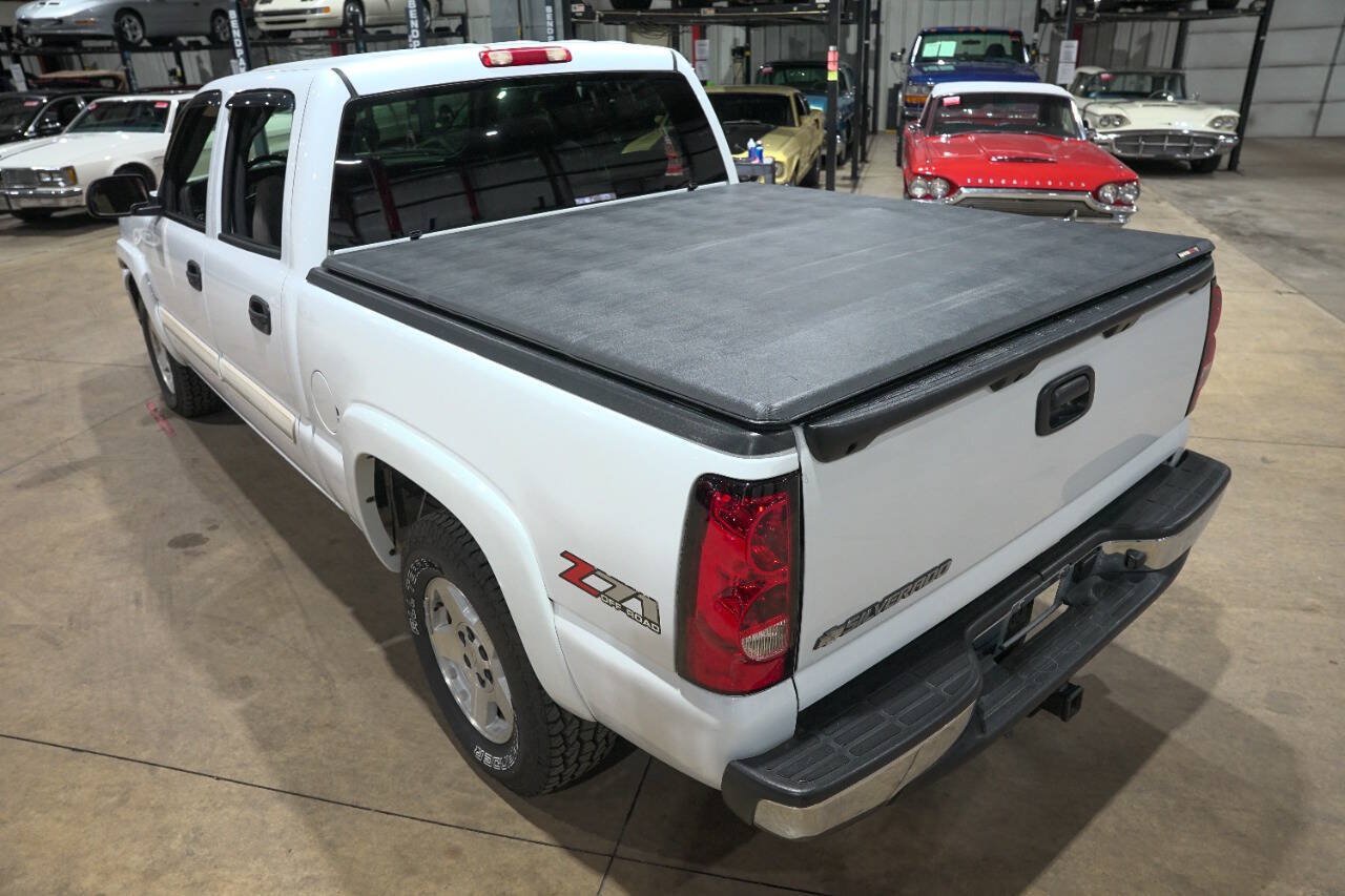 Used 2006 Chevrolet Silverado 1500 LT w/ Light Duty Power Package AWD/4WD image 16