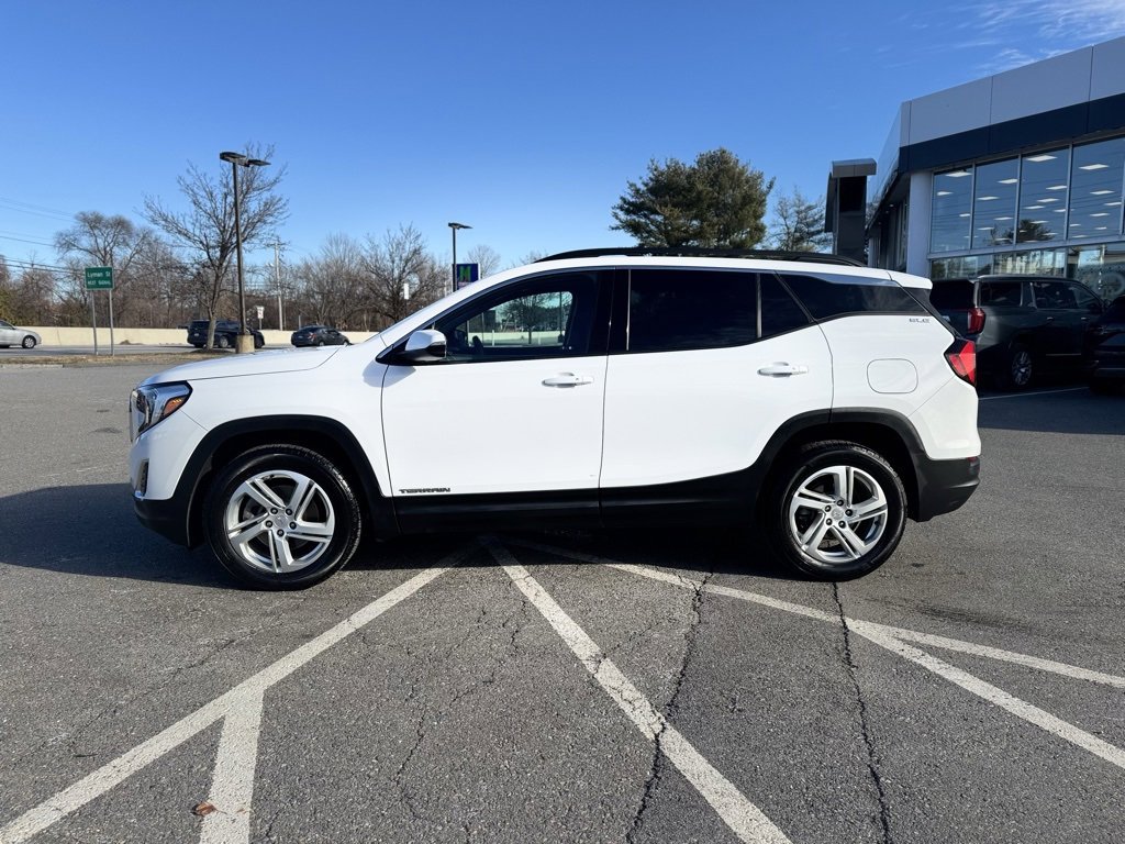 Used 2019 GMC Terrain SLE w/ Driver Convenience Package image 2