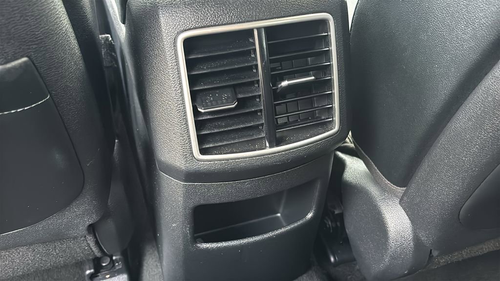 Used 2023 Kia Sportage EX image 9