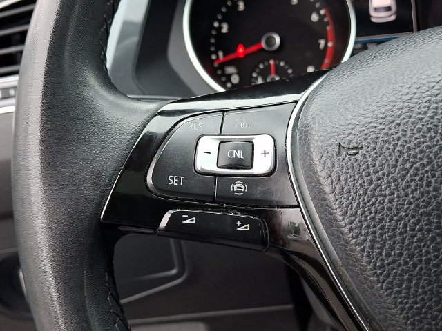 Used 2020 Volkswagen Tiguan SE AWD/4WD image 21